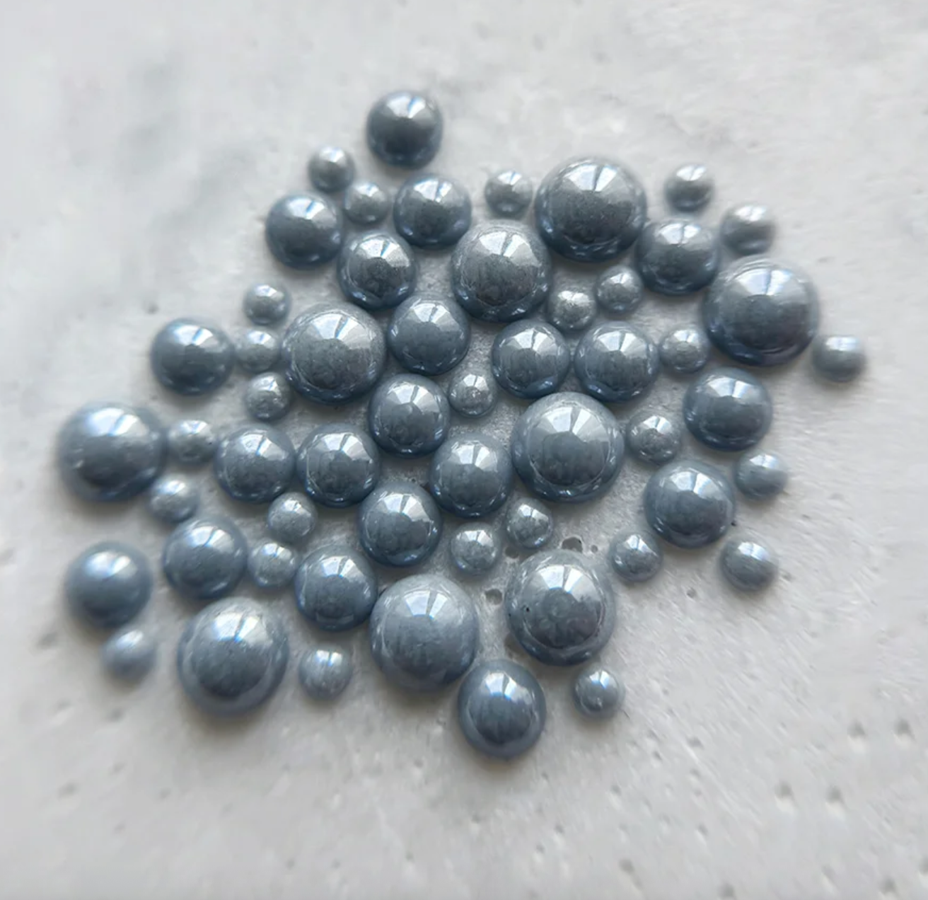 Perle bleu gris